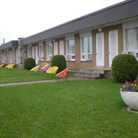 Motel Vaudreuil Exterior foto